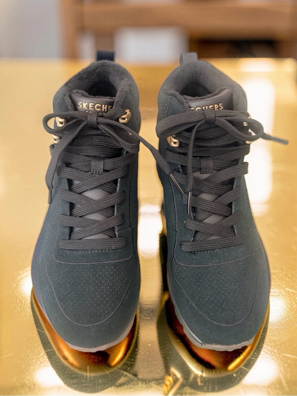 Skechers Black Gold Suede Leather Air Cooled 7.5M NWOT